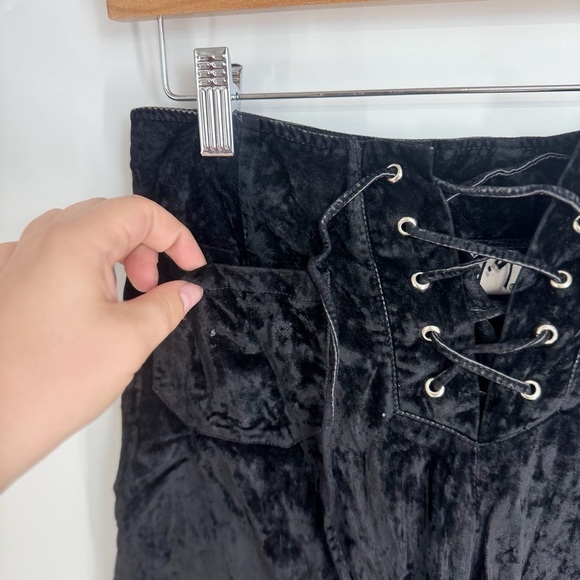 575 90s Y2K Vintage Velvet Boot Cut Mid Rise Lace Up Front Pocket Pants - Picture 3 of 5